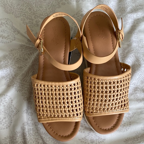 Universal Thread Shoes - Platform/wedges